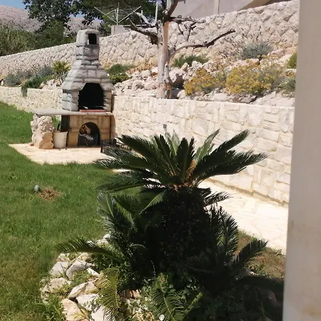 White Stone * Pag Town
