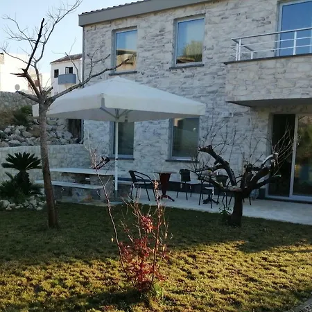 White Stone Vila