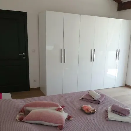 White Stone Vila *