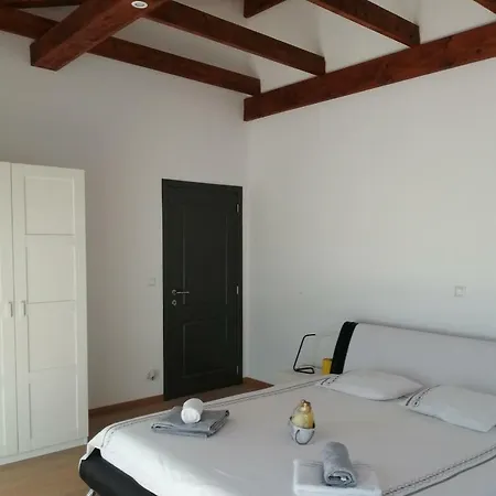 White Stone Vila *